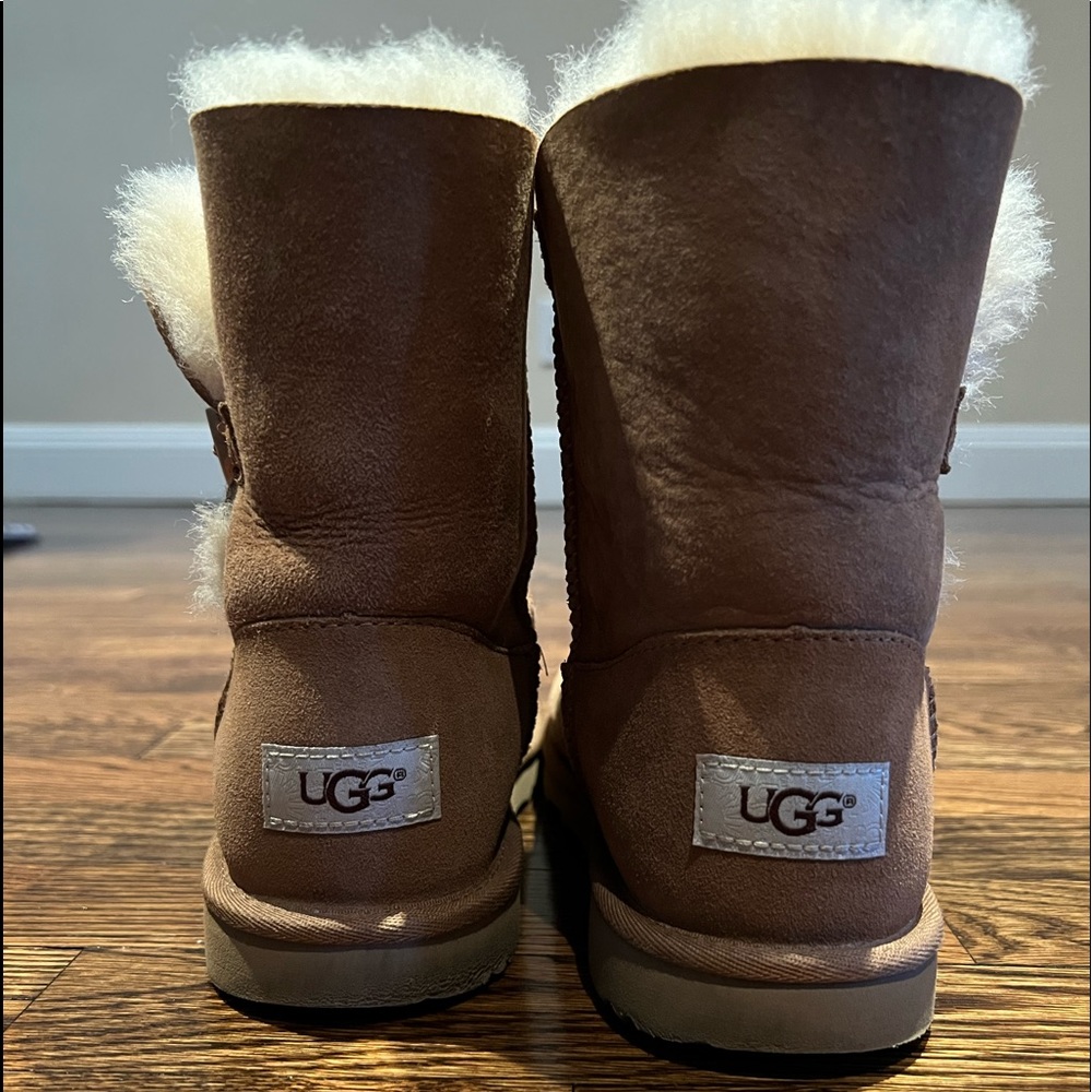 Uggs Bailey button II